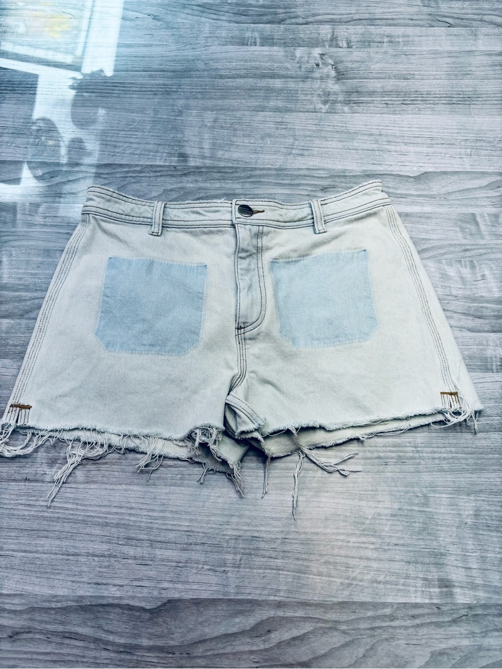 Seventy + Mochi Light Wash Frayed Hem Women's Designer Denim Shorts Size 28